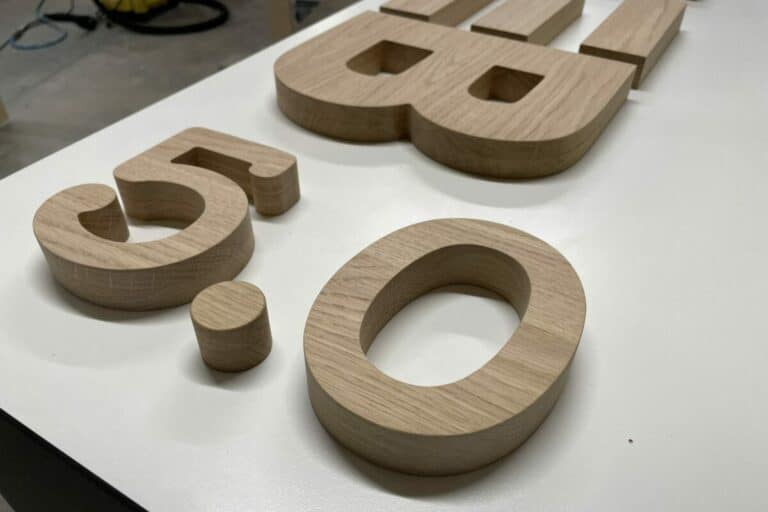 image lettres en bois