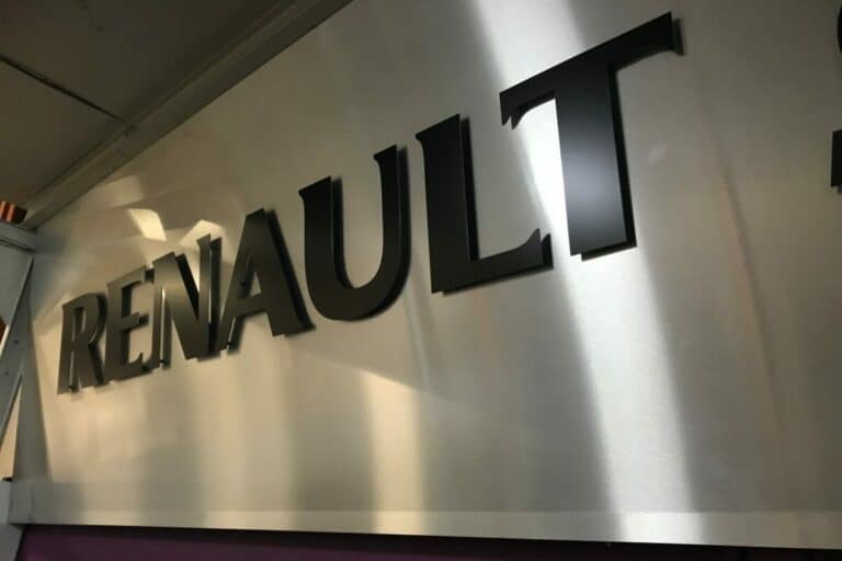 photo projet enseigne Renault
